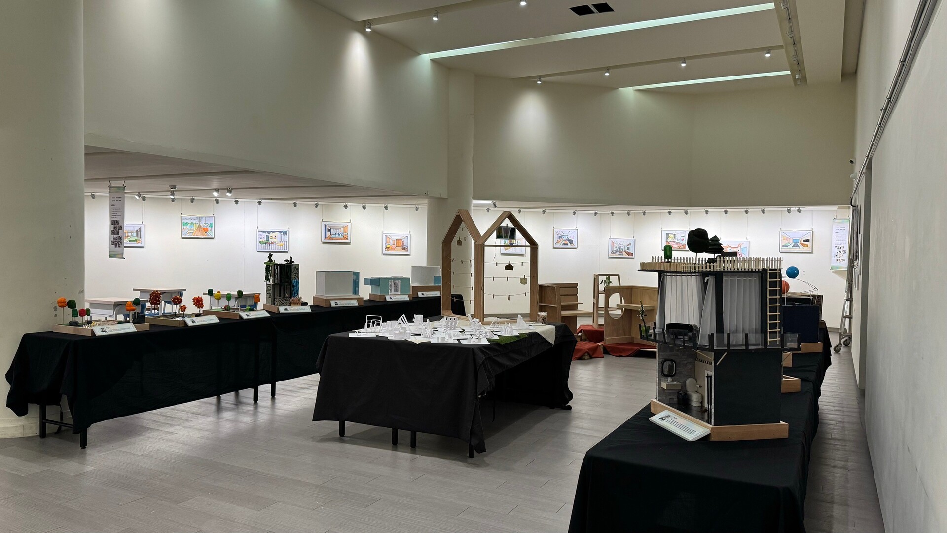 112學年度畢業成果展〈填空〉圖片